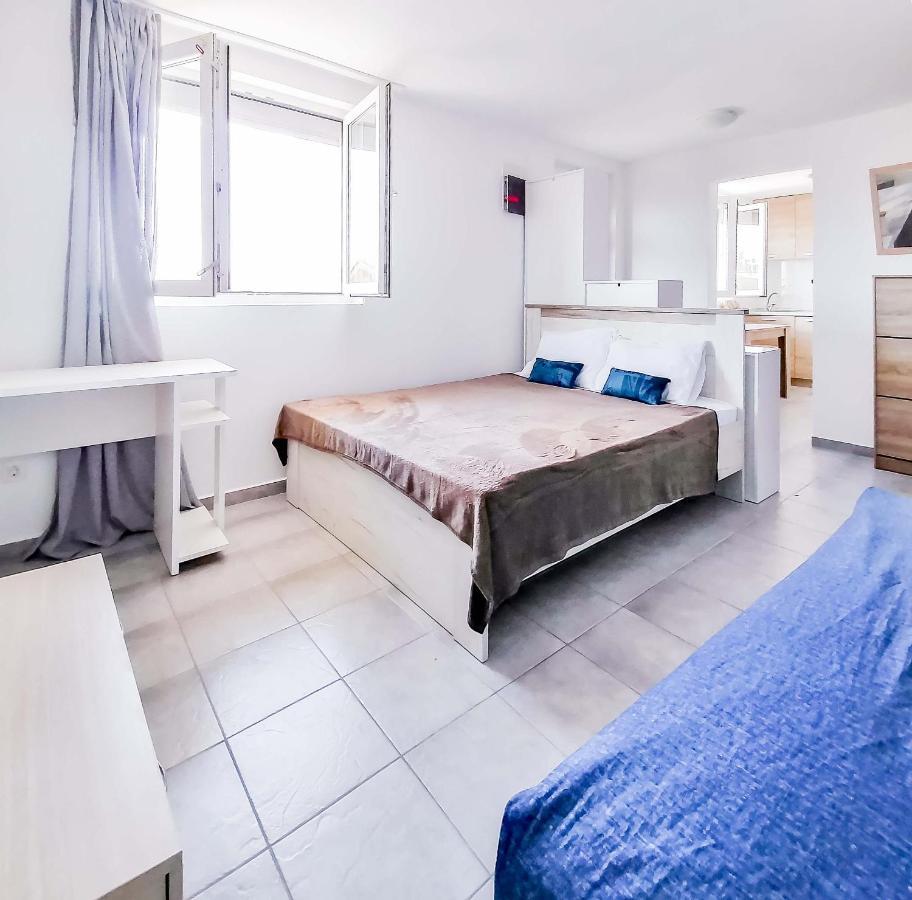 Apartments Siesta Tivat Buitenkant foto