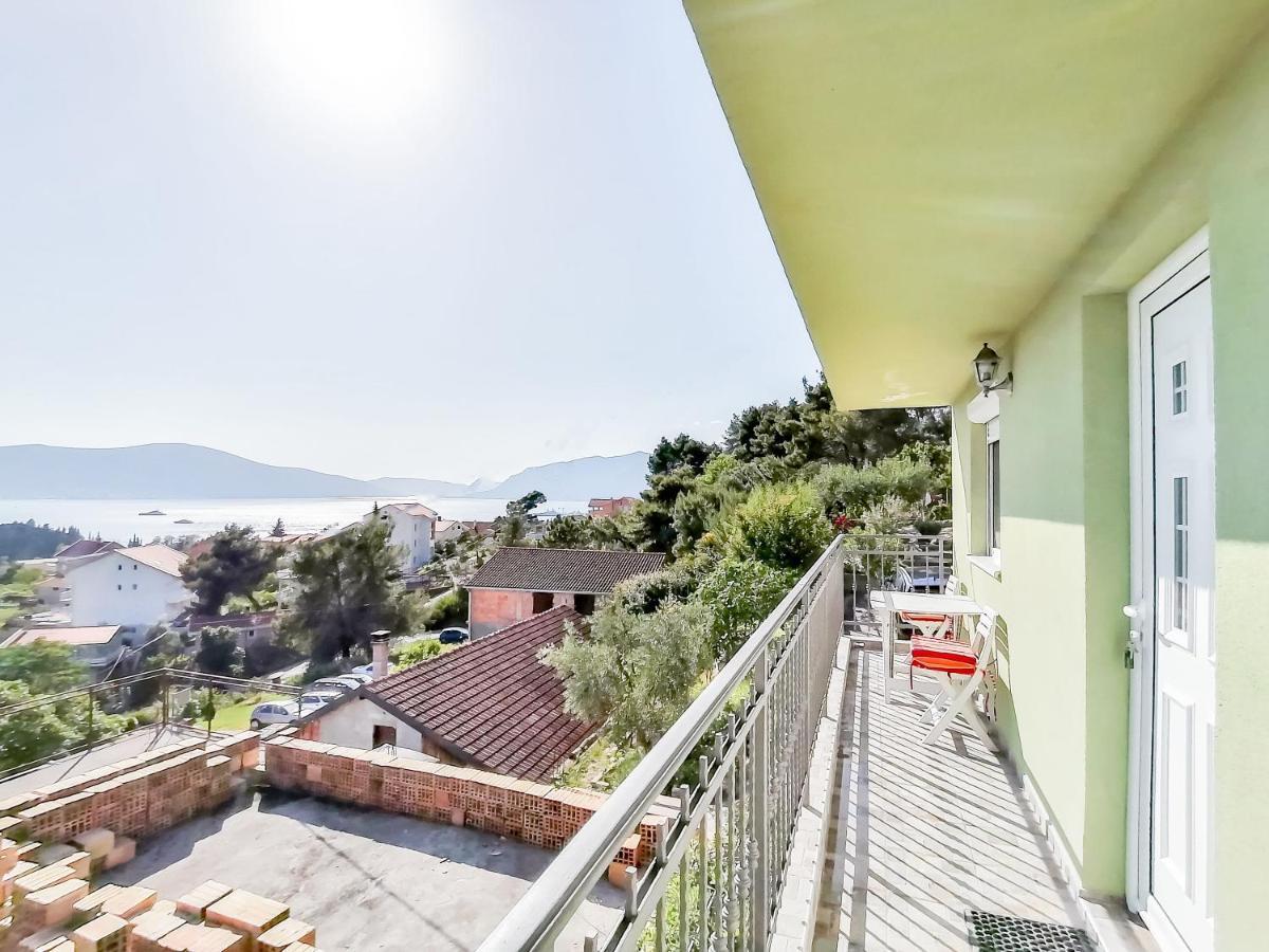 Apartments Siesta Tivat Buitenkant foto