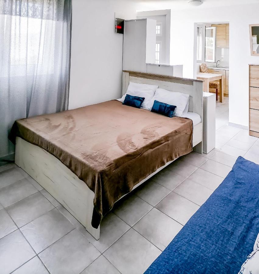 Apartments Siesta Tivat Buitenkant foto