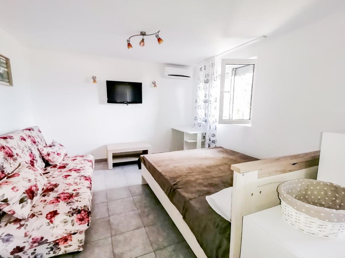 Apartments Siesta Tivat Buitenkant foto