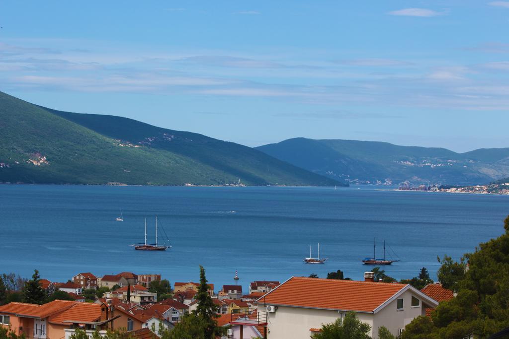 Apartments Siesta Tivat Buitenkant foto